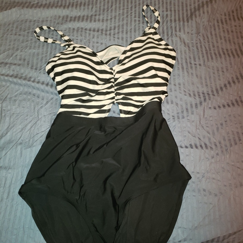 One piece bathing suit